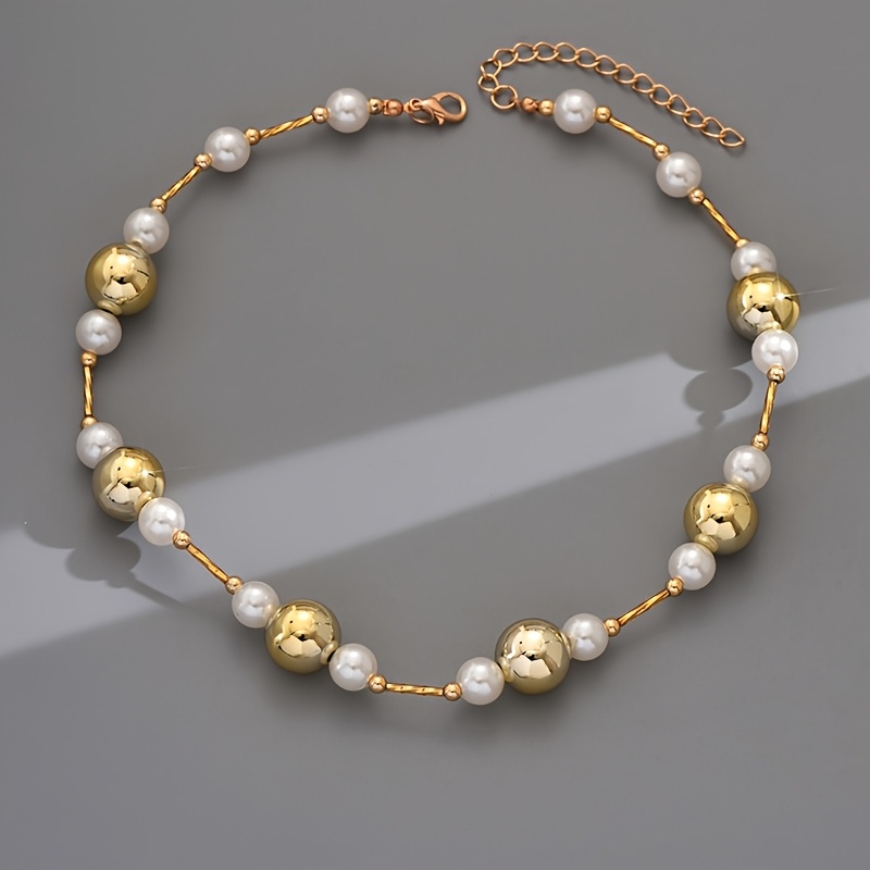 Women's Retro Fashion Imitation Pearl Chain Pendant Necklace